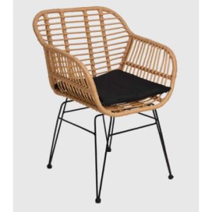 silla de rattan con cojín para interior o exterior